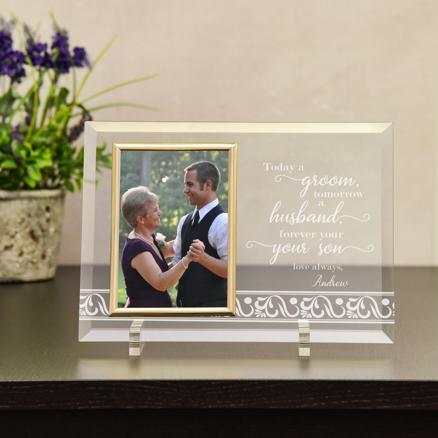 Personalized frames for parents of the groom